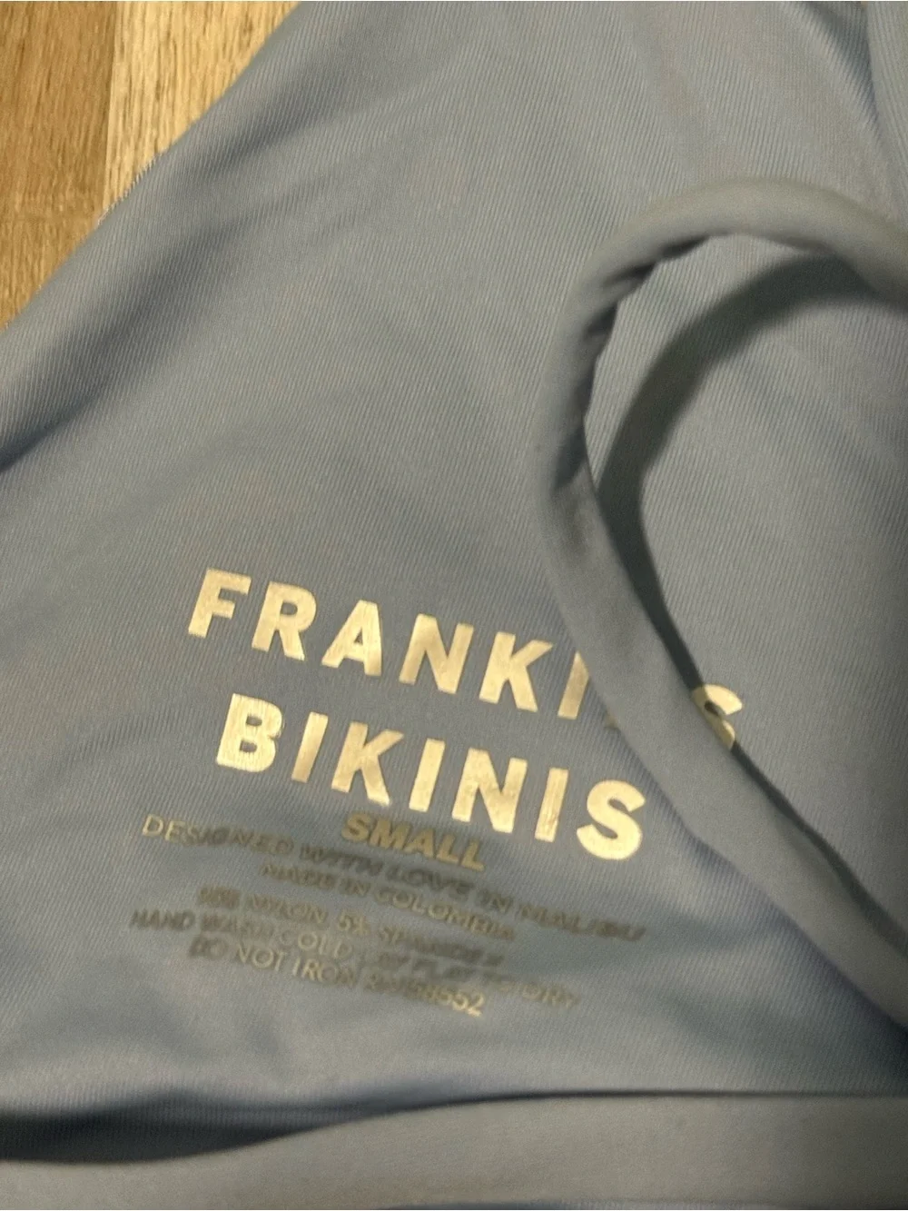 NWOT Frankie’s bikinis top women’s size small